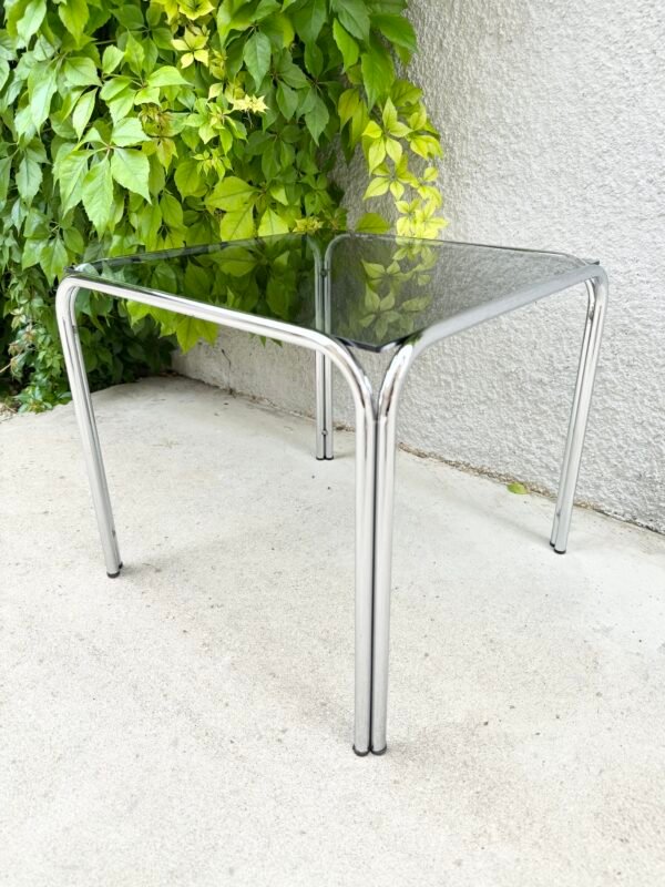 TABLE D'APPOINT SPACE AGE