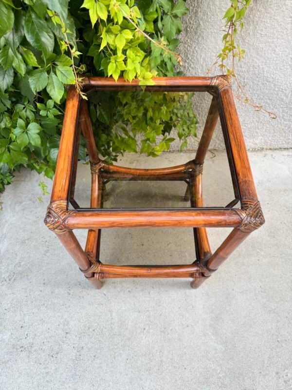 IMG_6925 TABLE D'APPOINT ROTIN ET VERRE FUMÉ