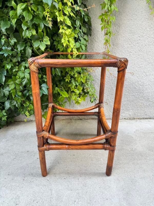 IMG_6929 TABLE D'APPOINT ROTIN ET VERRE FUMÉ