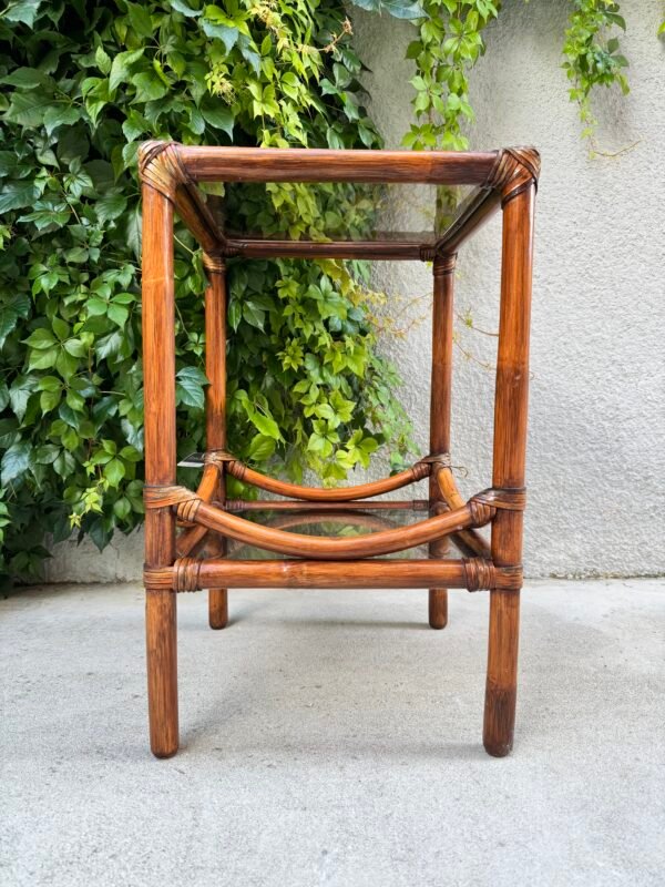 IMG_6930 TABLE D'APPOINT ROTIN ET VERRE FUMÉ