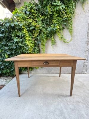 TABLE / BUREAU LILI