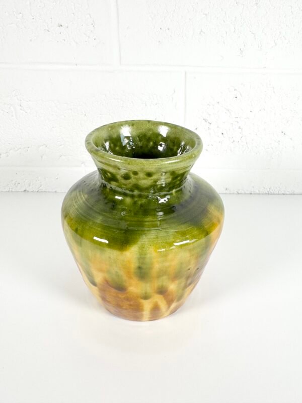 PETIT VASE GRÈS VERT