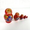 PETITE POUPÉE RUSSE ROUGE