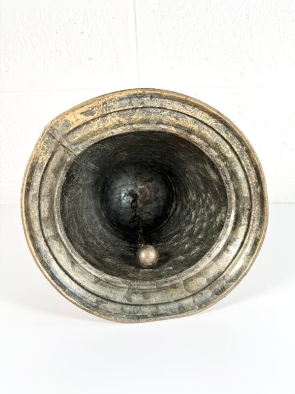 IMG_7997 CLOCHE PLASTIQUE DORÉE