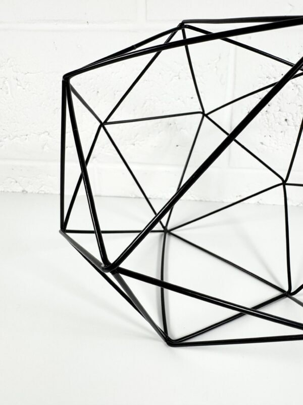 DÉCORATION EN MÉTAL NOIR