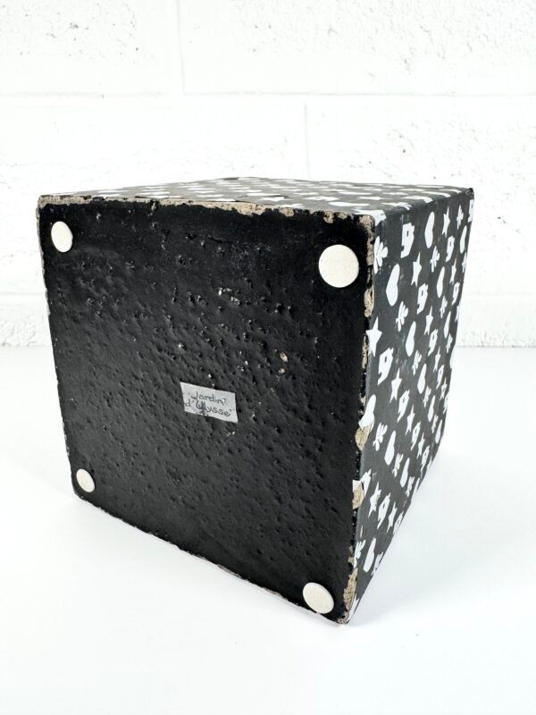 CACHE POT BÉTON NOIR