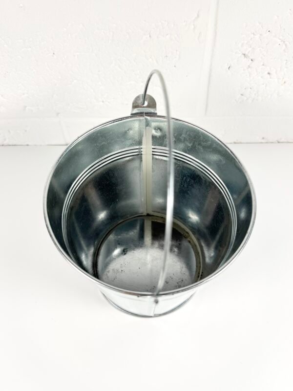 IMG_0232 CACHE POT ZINC