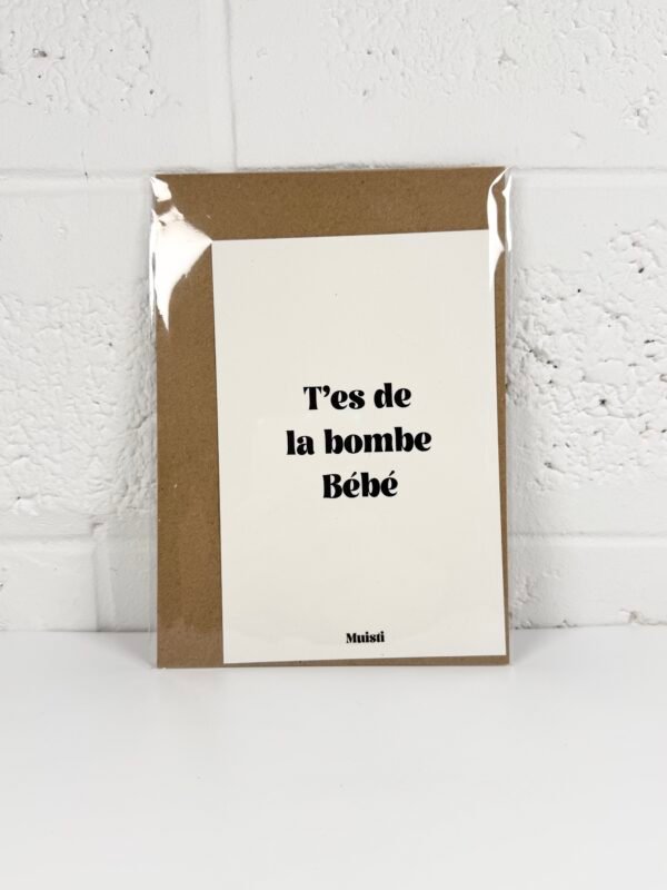 CARTE POSTALE MUISTI - BOMBE BÉBÉ