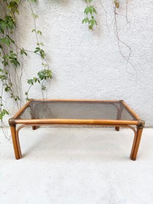 TABLE BASSE ROTIN ET VERRE FUMÉ