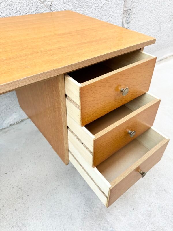 IMG_3962 BUREAU 70'